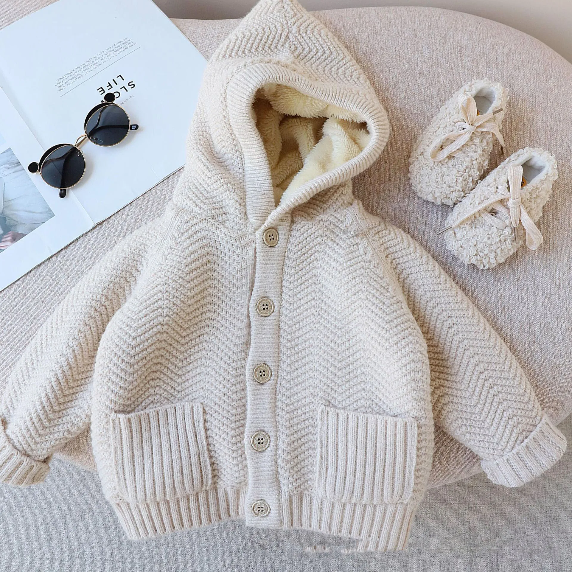 2022 nova jesensko-zimska odjeća za djevojčice, obložen džemper sa kapuljačom plus флисовый džemper, kaput sa džepovima, ženski cardigan za malu djecu