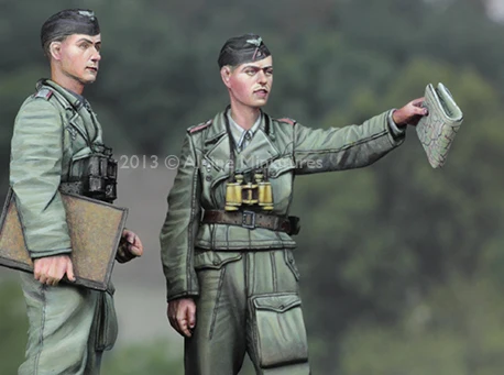 Skup modela 1/35 skup parcela Otto Carius & NCO Set (2 figurice)